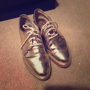 Michael kors lace up gold metallic loafers